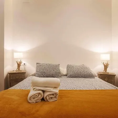 Estrena Glamour Y Guggenheim By The Urban Hosts